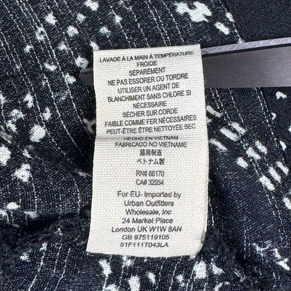 Free People Blouse Small Black White Sleeveless Geometric Cutout Keyhole Front - Picture 9 of 10